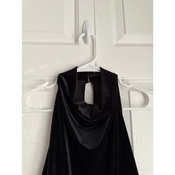 Reiss Kimberley Sleeveless Velvet Bodysuit in Black size L - Picture 3 of 6